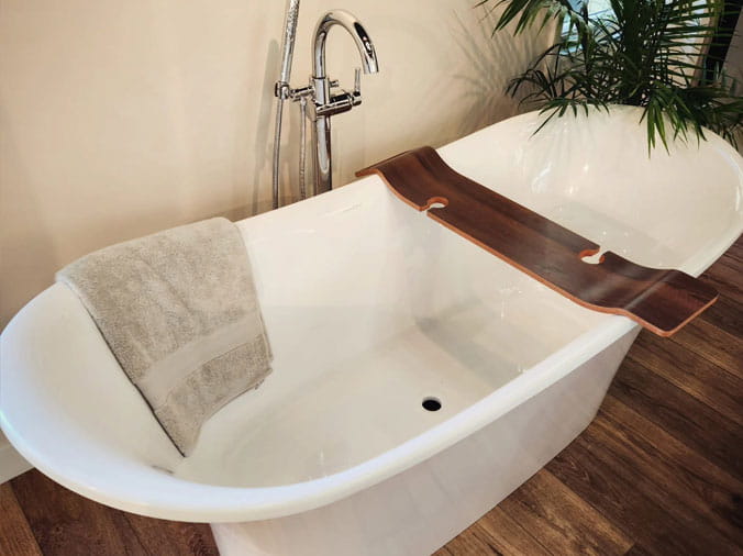 Free standing bathrub with wine rack overlay